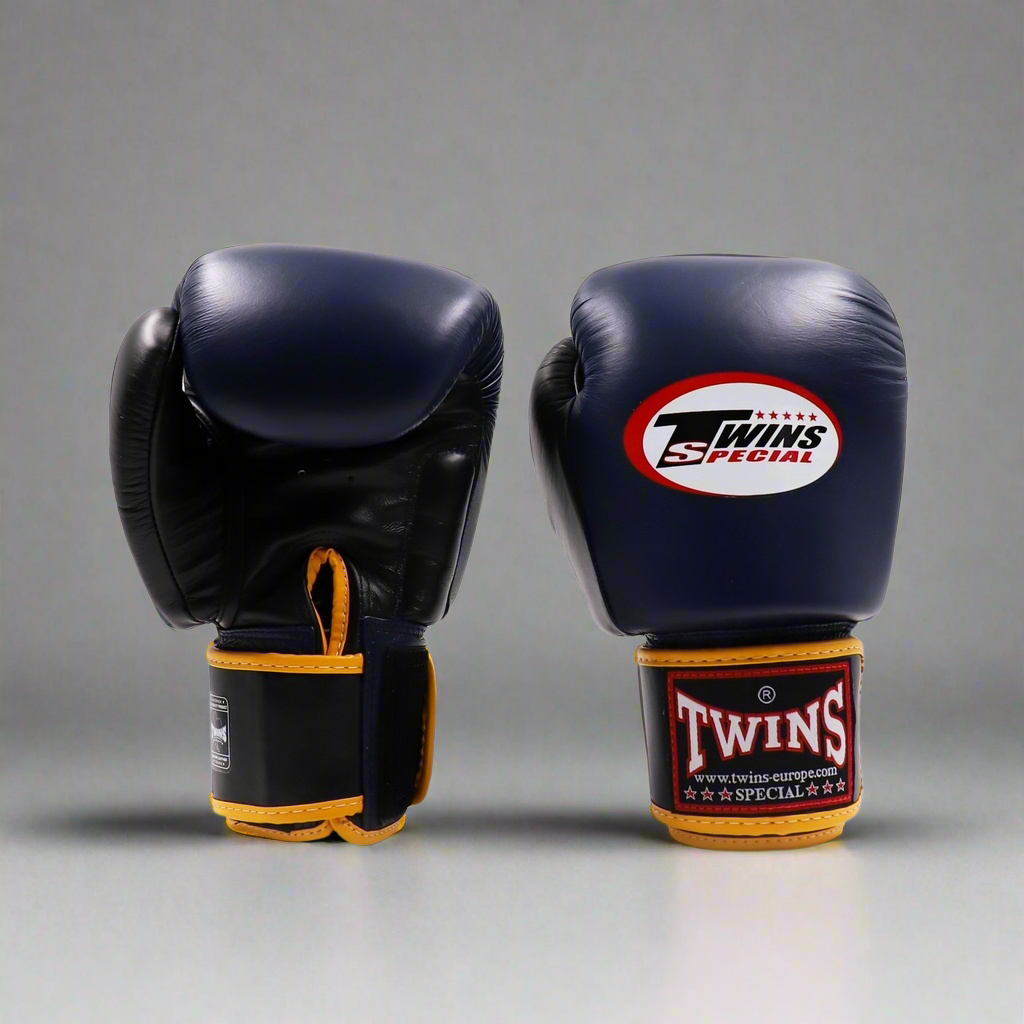 Twins Bokshandschoenen BGVL 3 Black/ Blue/ Yellow Bokshandschoenen BGVL 3 Black/ Blue/ Yellow