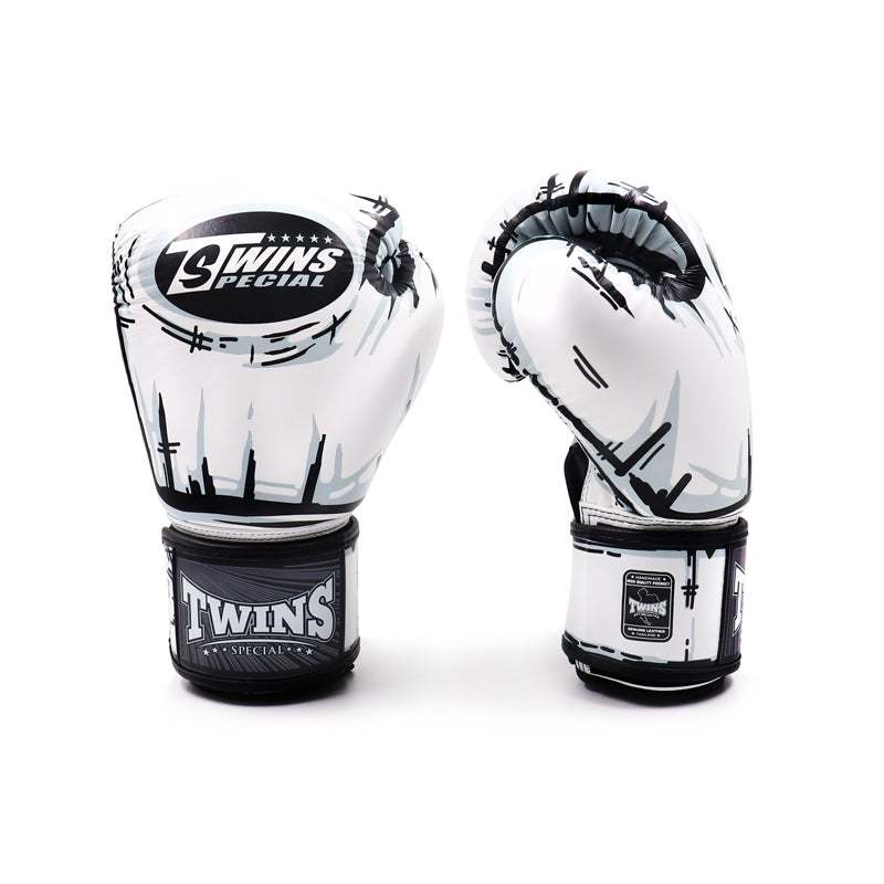 Twins Special FBGVL-4 Comic bokshandschoenen met fantasy comic design van hoogwaardig Thais rundleer voor Muay Thai en boksen