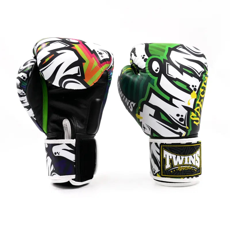 Twins FBGVL 4 Graffiti Bokshandschoenen / Boxing Gloves | Handgemaakt Thailand