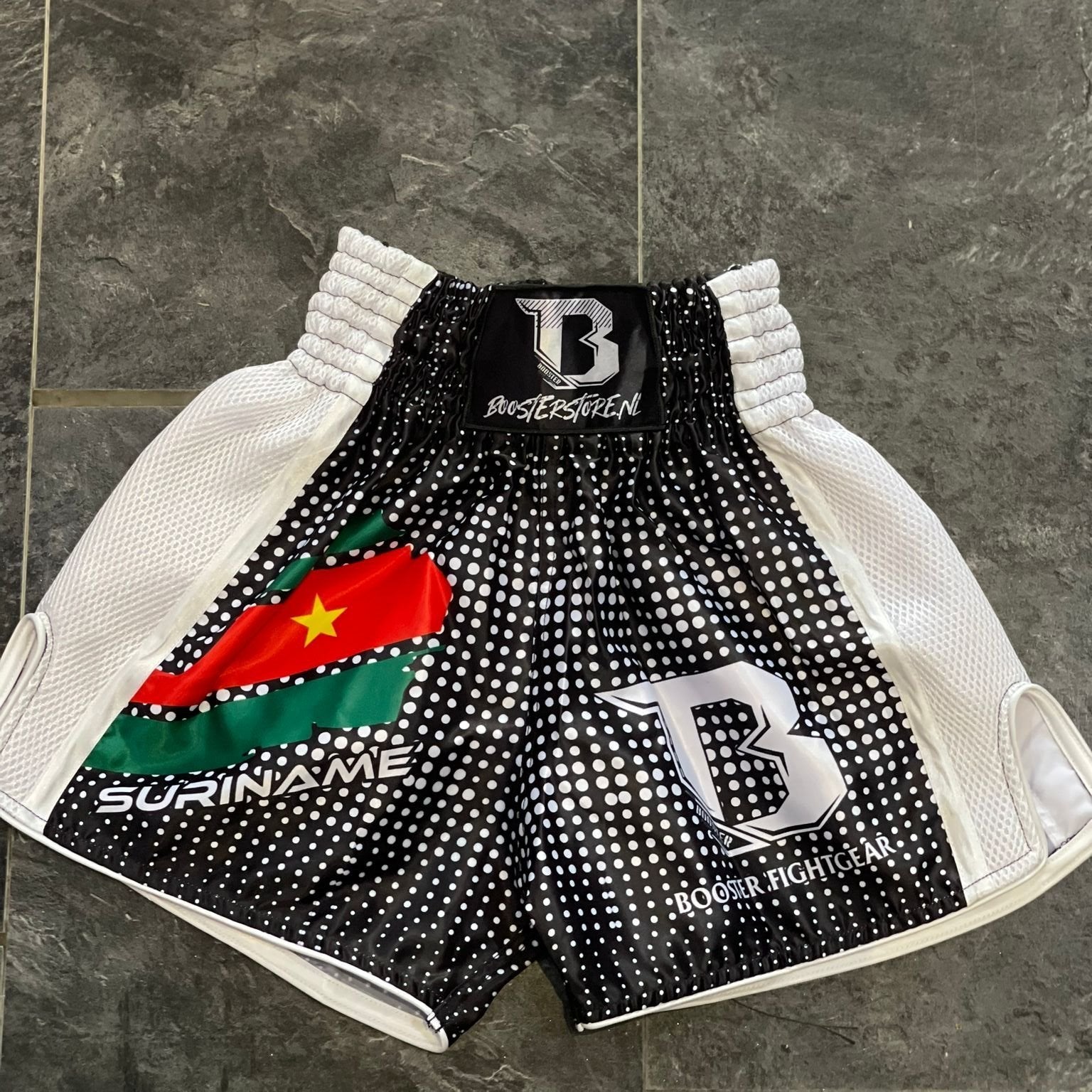 Suriname short Black white