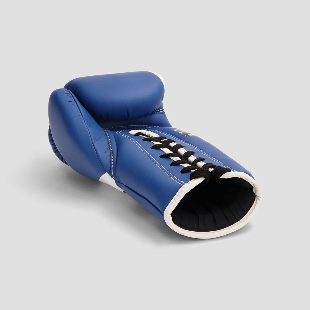 Booster BGL 1 V3 Laces Blue 10 oz – handpalmzijde met zwarte vetersluiting en witte details